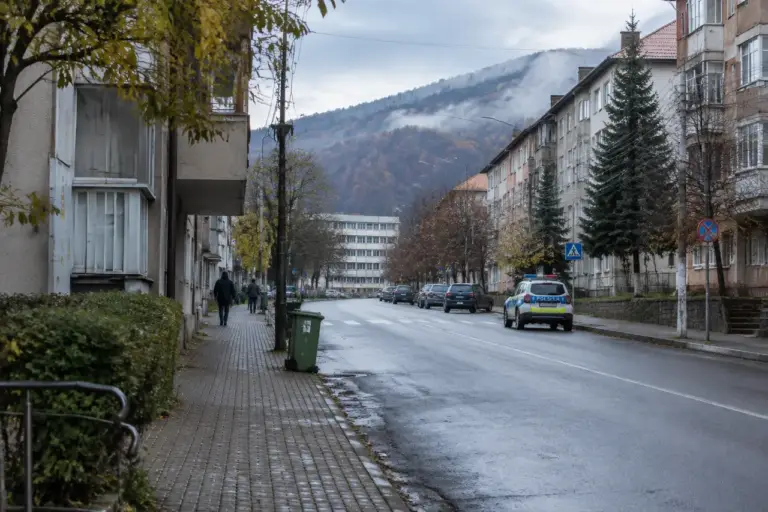 Doi tineri din Vulcan, reținuți după ce ar fi agresat un băiat de 18 ani