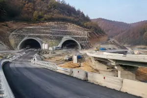 Tunelurile de pe A1 Margina–Holdea intră în etapa finisajelor. Proiectul a ajuns la 80%